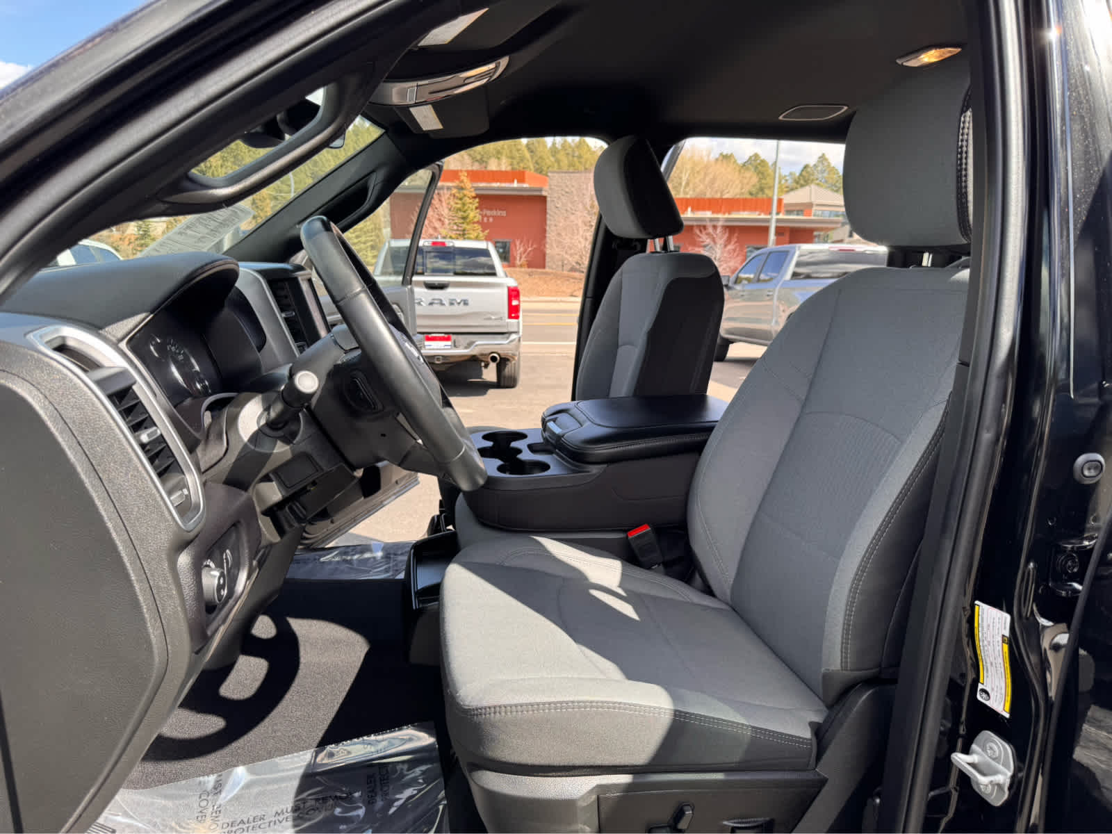 2024 RAM 2500 Big Horn 4x4 Crew Cab 64 Box