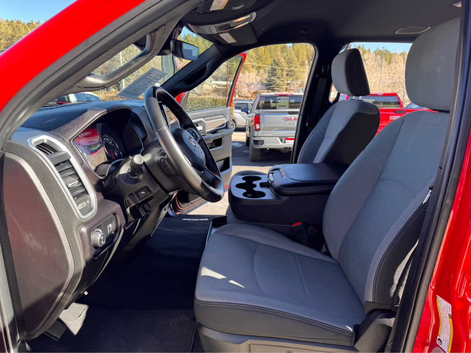 2024 RAM 2500 Big Horn 4x4 Crew Cab 64 Box