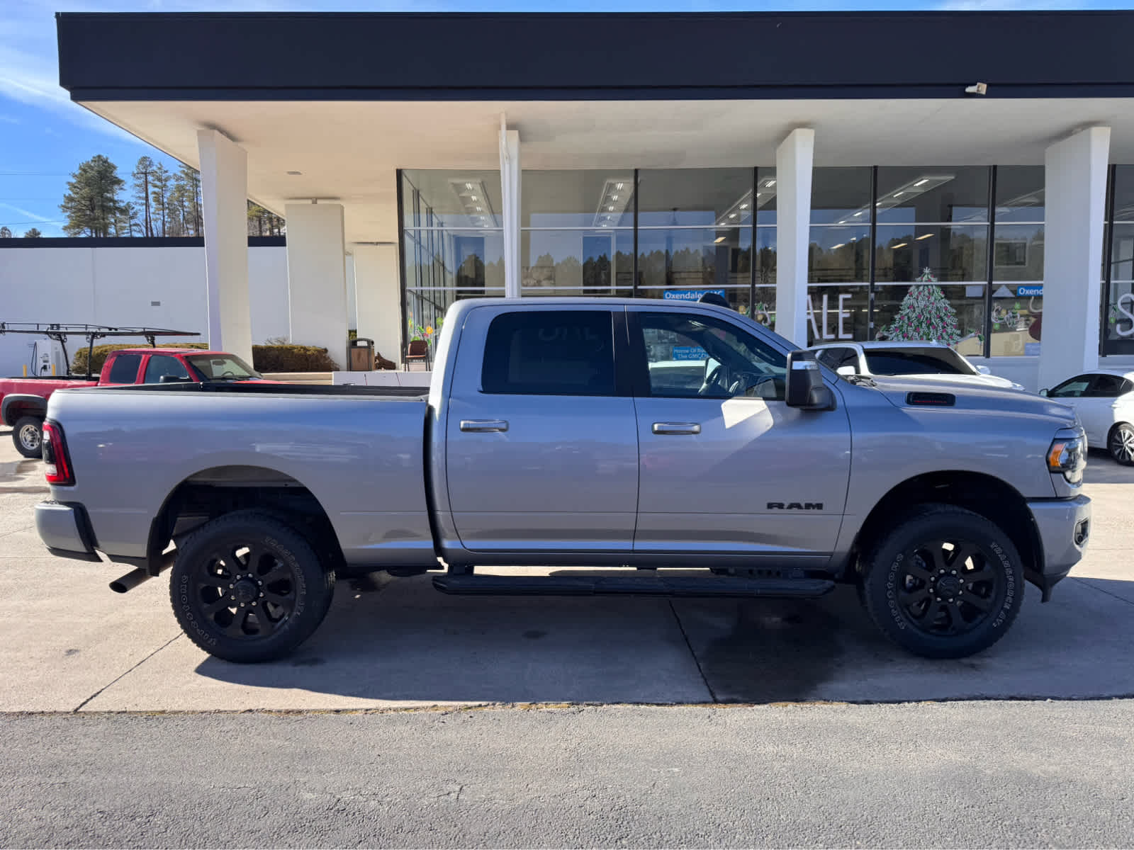 2024 RAM 2500 Big Horn 4x4 Crew Cab 64 Box