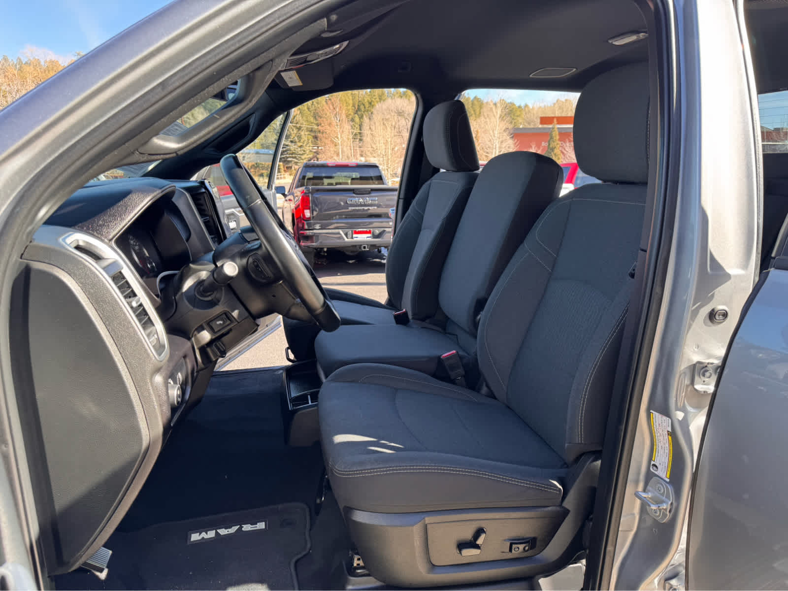 2024 RAM 2500 Big Horn 4x4 Crew Cab 64 Box