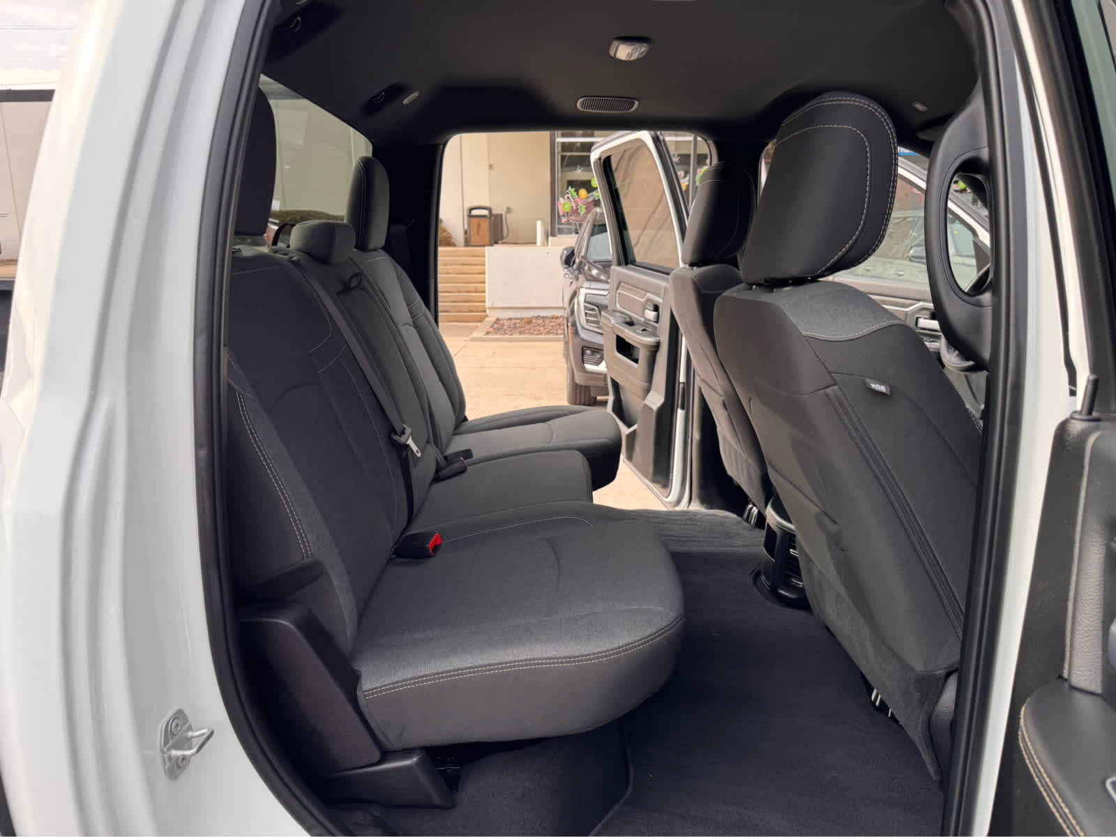 2024 RAM 2500 Big Horn 4x4 Crew Cab 64 Box