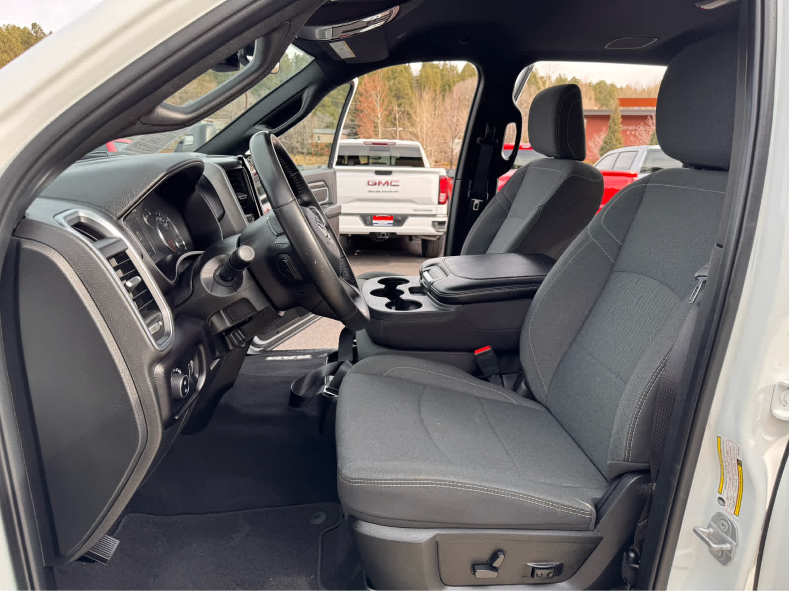 2024 RAM 2500 Big Horn 4x4 Crew Cab 64 Box