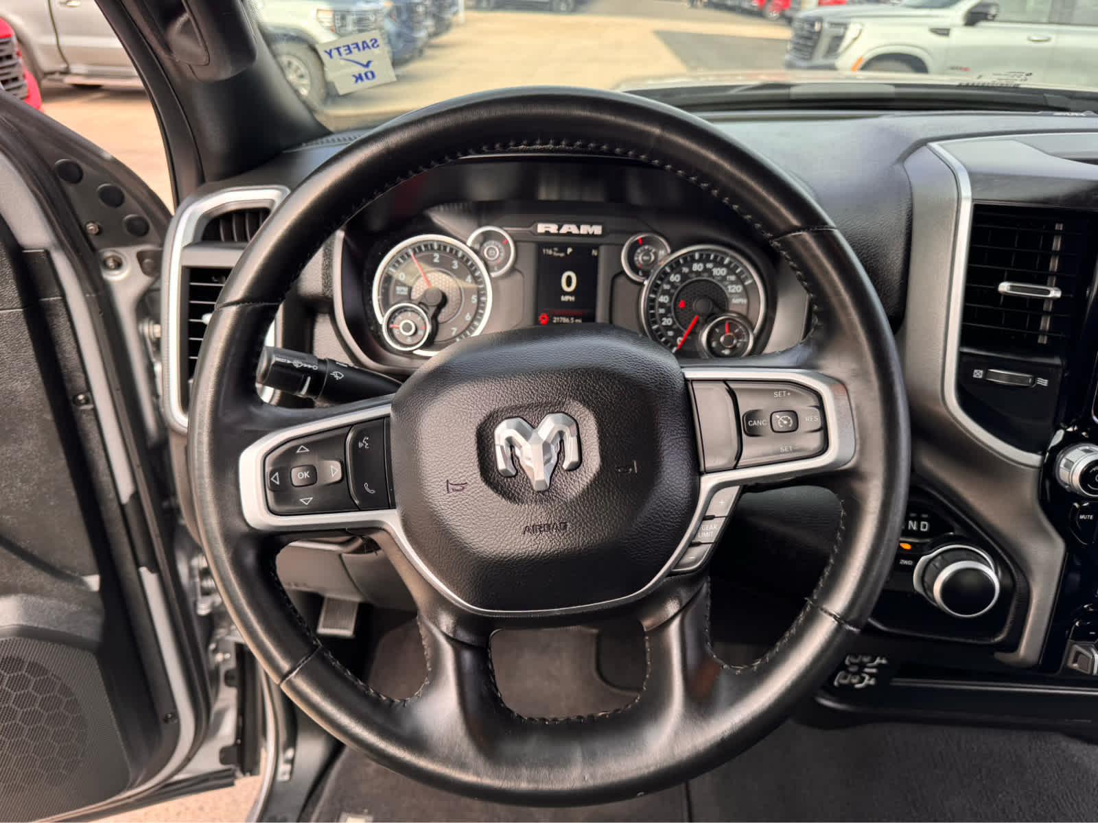 2024 RAM 2500 Big Horn 4x4 Crew Cab 64 Box