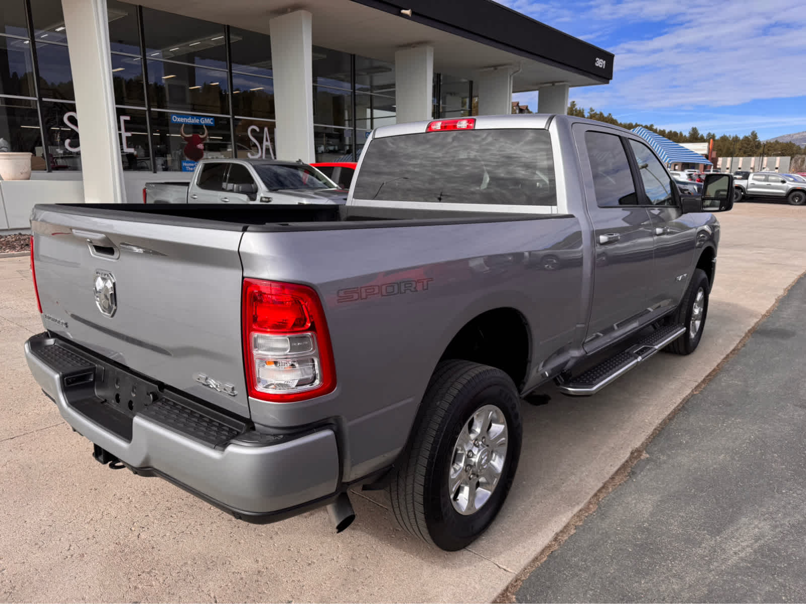 2024 RAM 2500 Big Horn 4x4 Crew Cab 64 Box
