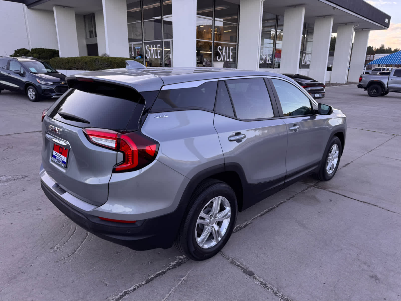 2024 GMC Terrain FWD 4dr SLE