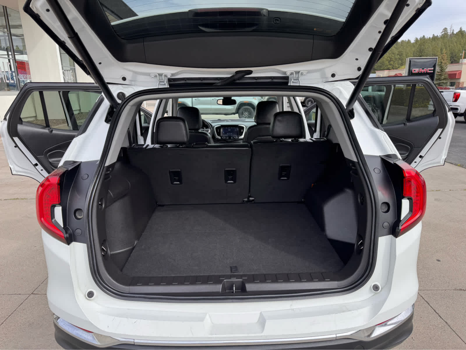 2024 GMC Terrain AWD 4dr SLT