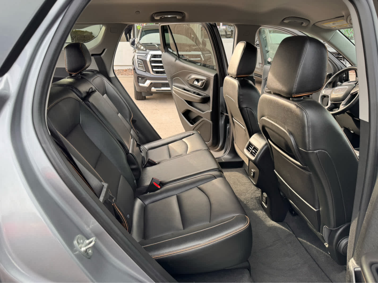 2023 GMC Terrain AWD 4dr AT4