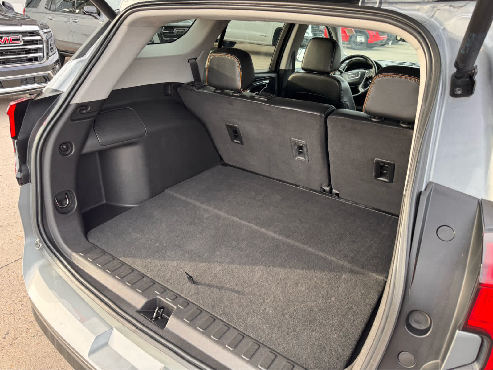 2023 GMC Terrain AWD 4dr AT4