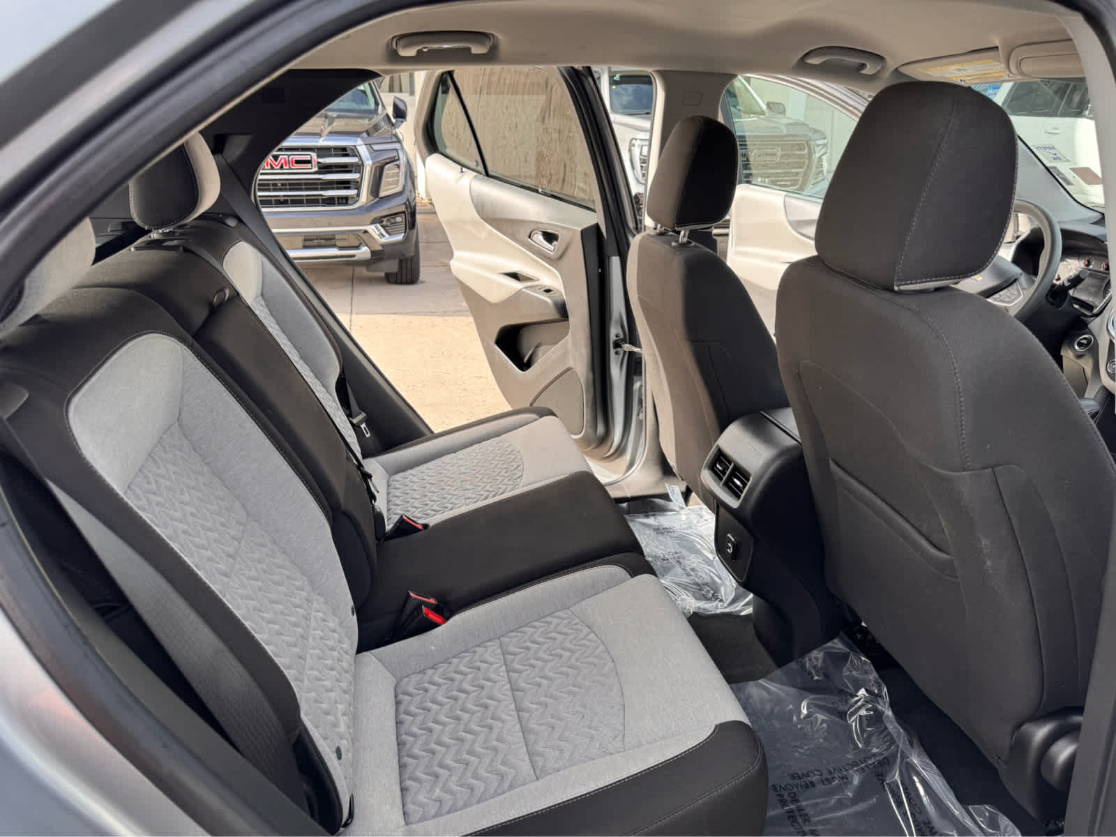 2023 Chevrolet Equinox AWD 4dr LS w/1FL