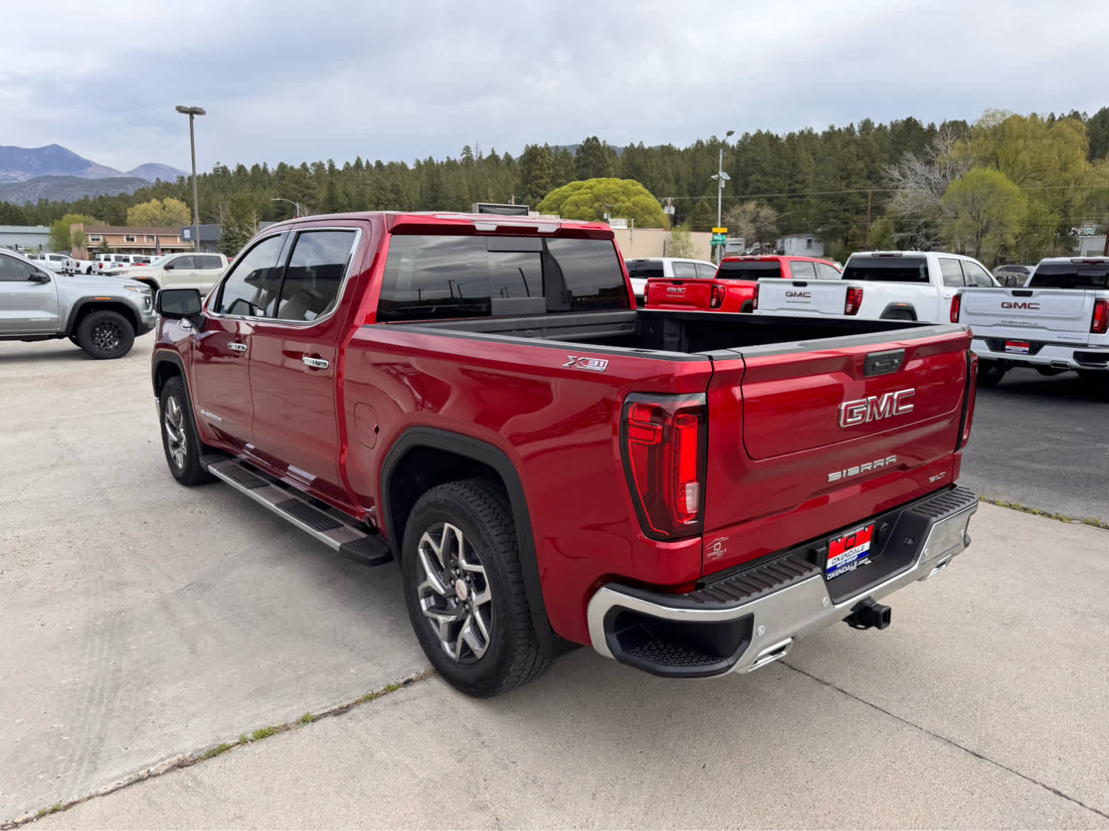 2026 GMC Sierra 1500 4WD Crew Cab 147 SLT