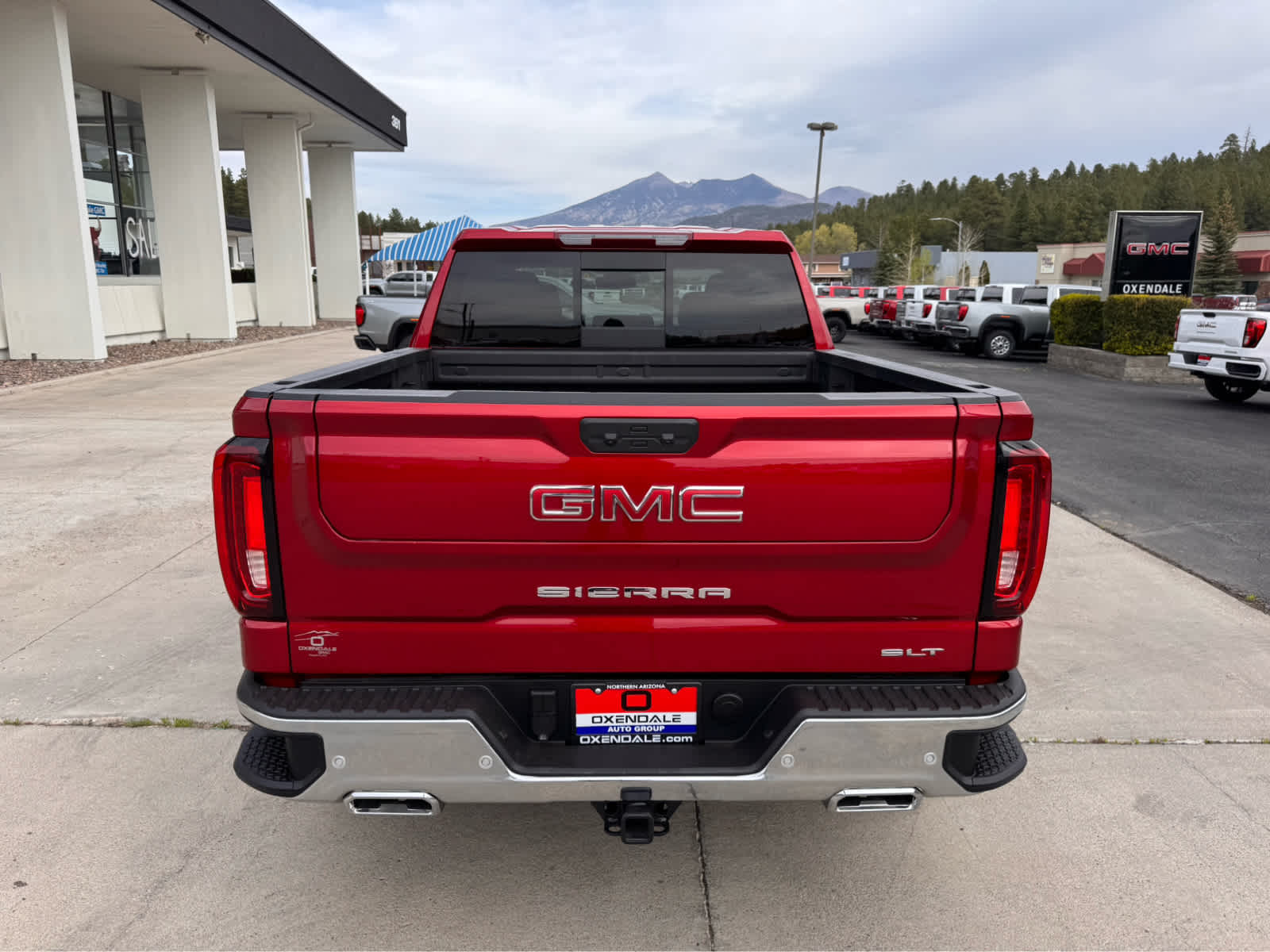 2026 GMC Sierra 1500 4WD Crew Cab 147 SLT