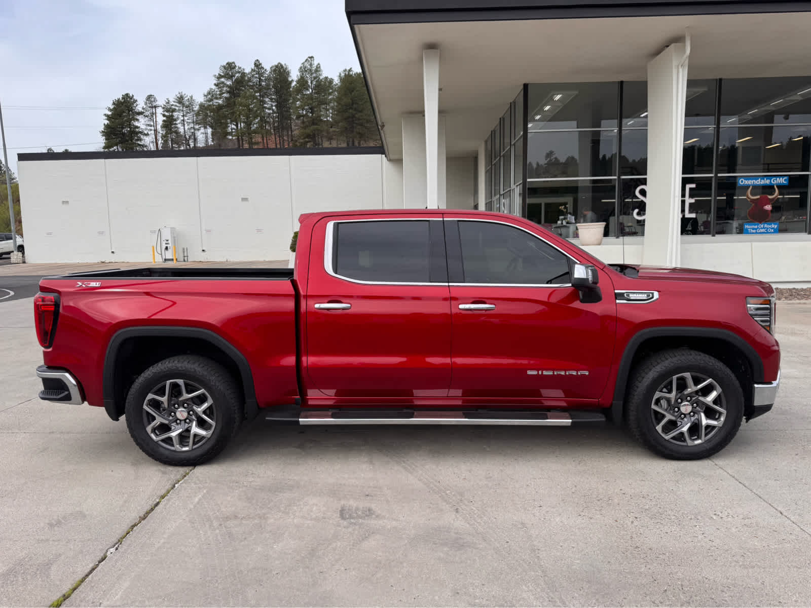2026 GMC Sierra 1500 4WD Crew Cab 147 SLT