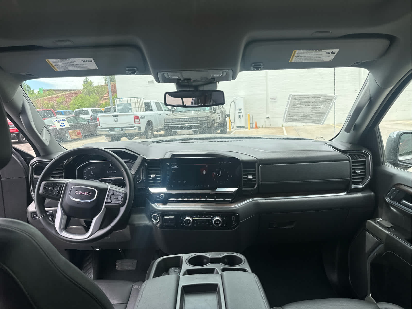 2025 GMC Sierra 1500 4WD Crew Cab 147 SLT