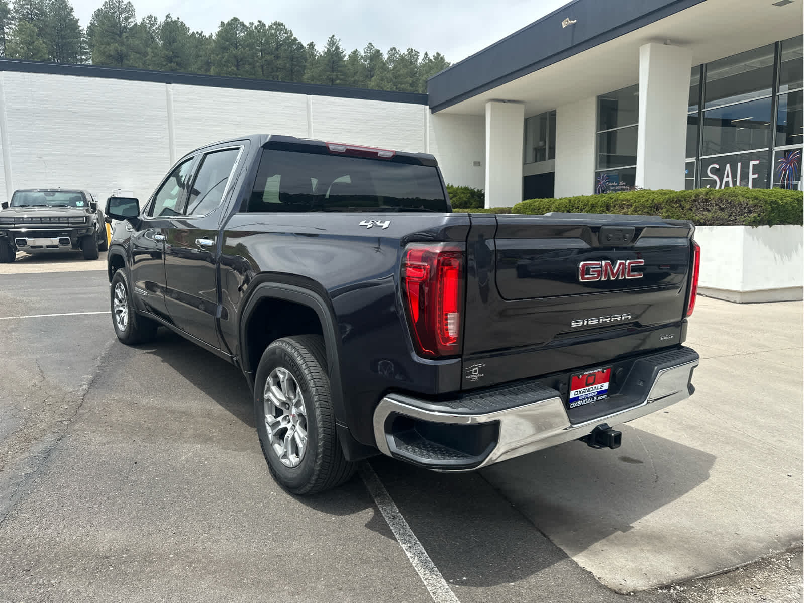 2025 GMC Sierra 1500 4WD Crew Cab 147 SLT