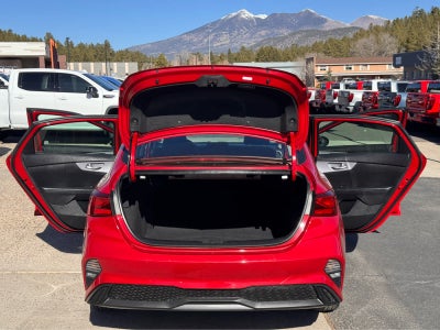 2024 Kia Forte LXS IVT