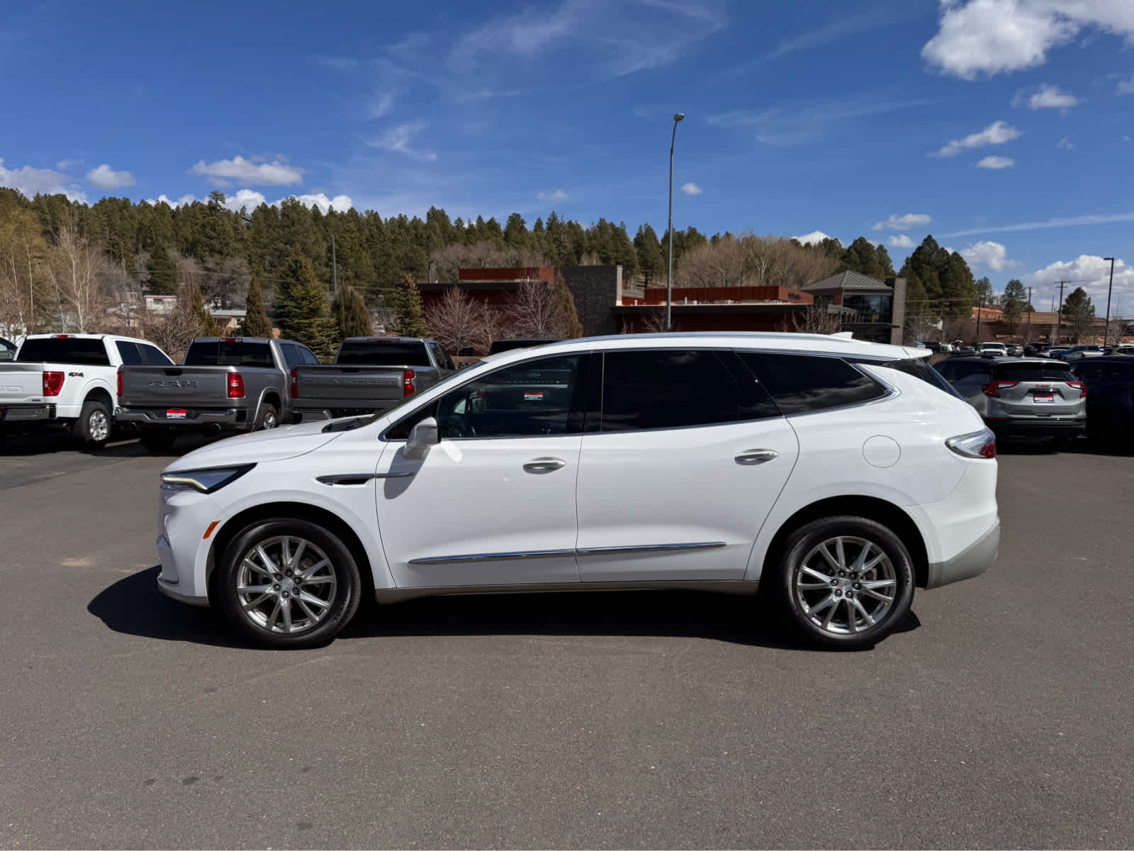 2022 Buick Enclave AWD 4dr Premium