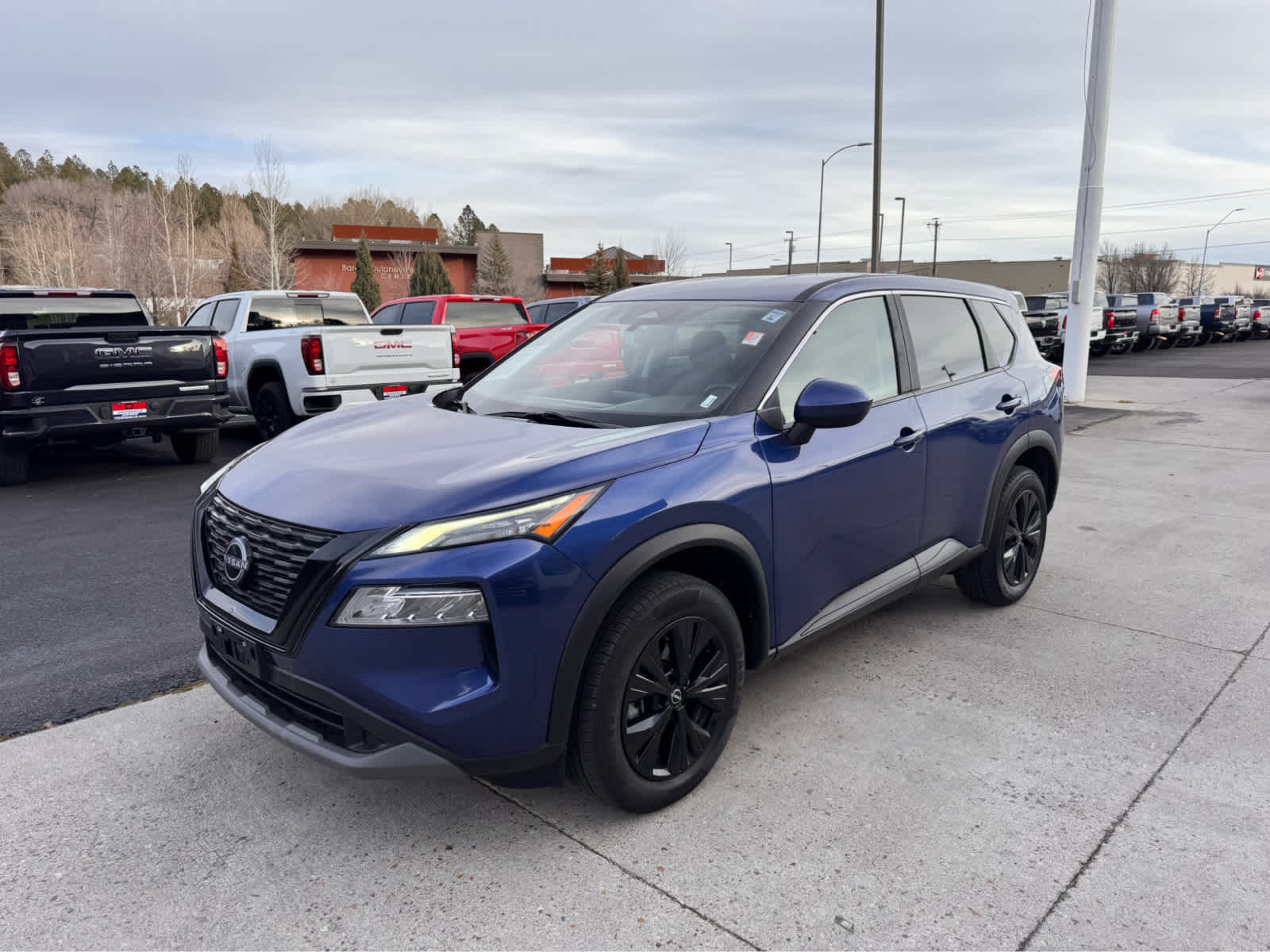 2023 Nissan Rogue AWD SV