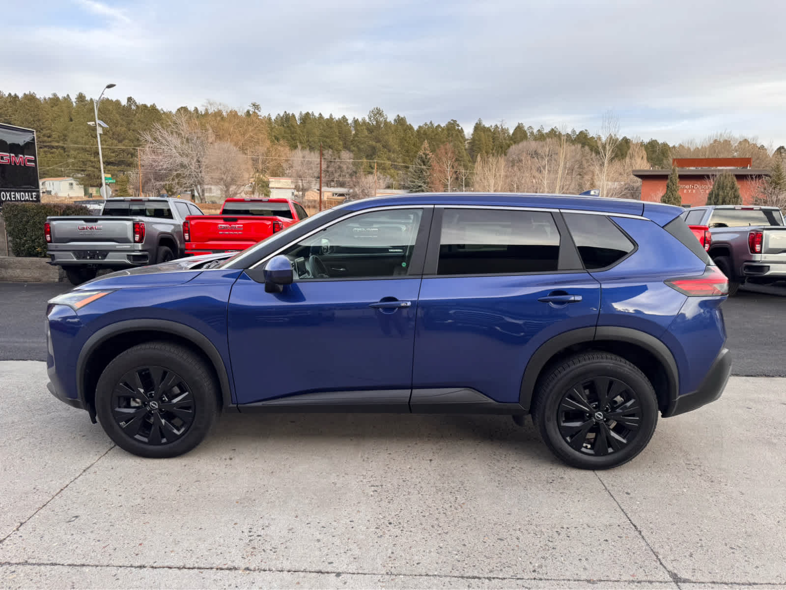 2023 Nissan Rogue AWD SV