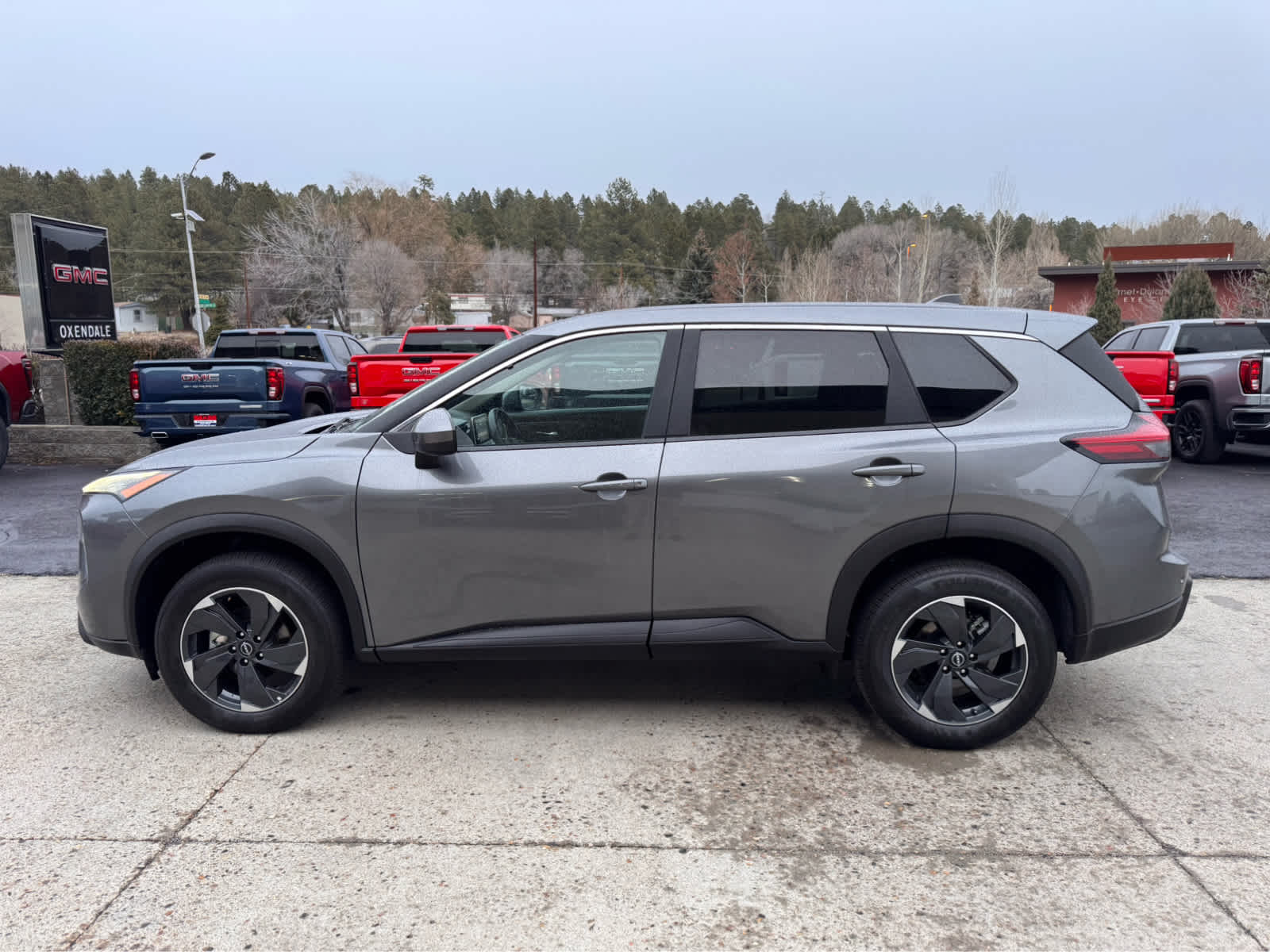 2024 Nissan Rogue AWD SV