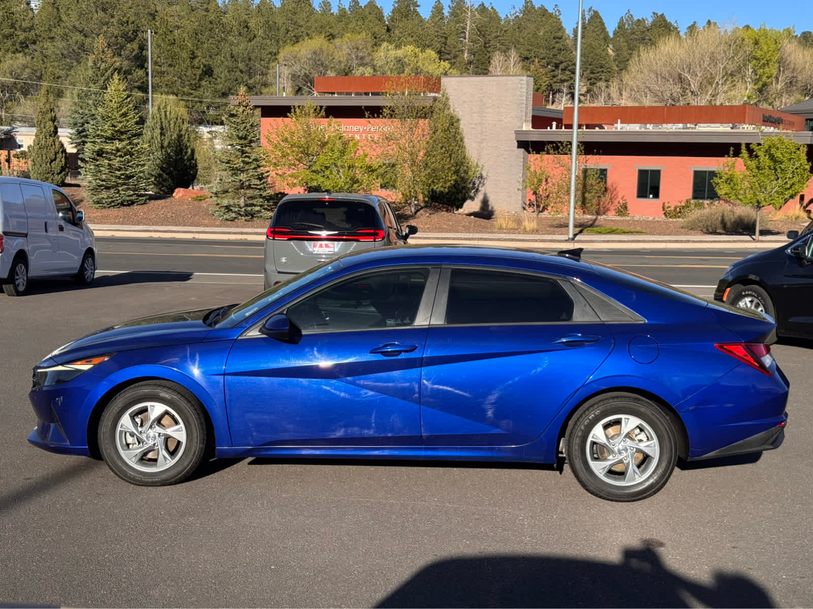 2021 Hyundai Elantra SE IVT