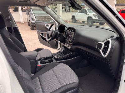 2024 Kia Soul LX IVT