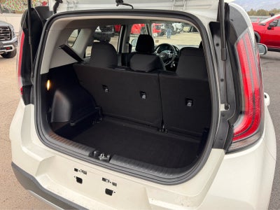 2024 Kia Soul LX IVT