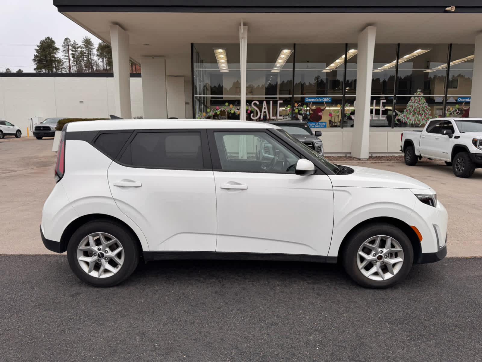 2024 Kia Soul LX IVT
