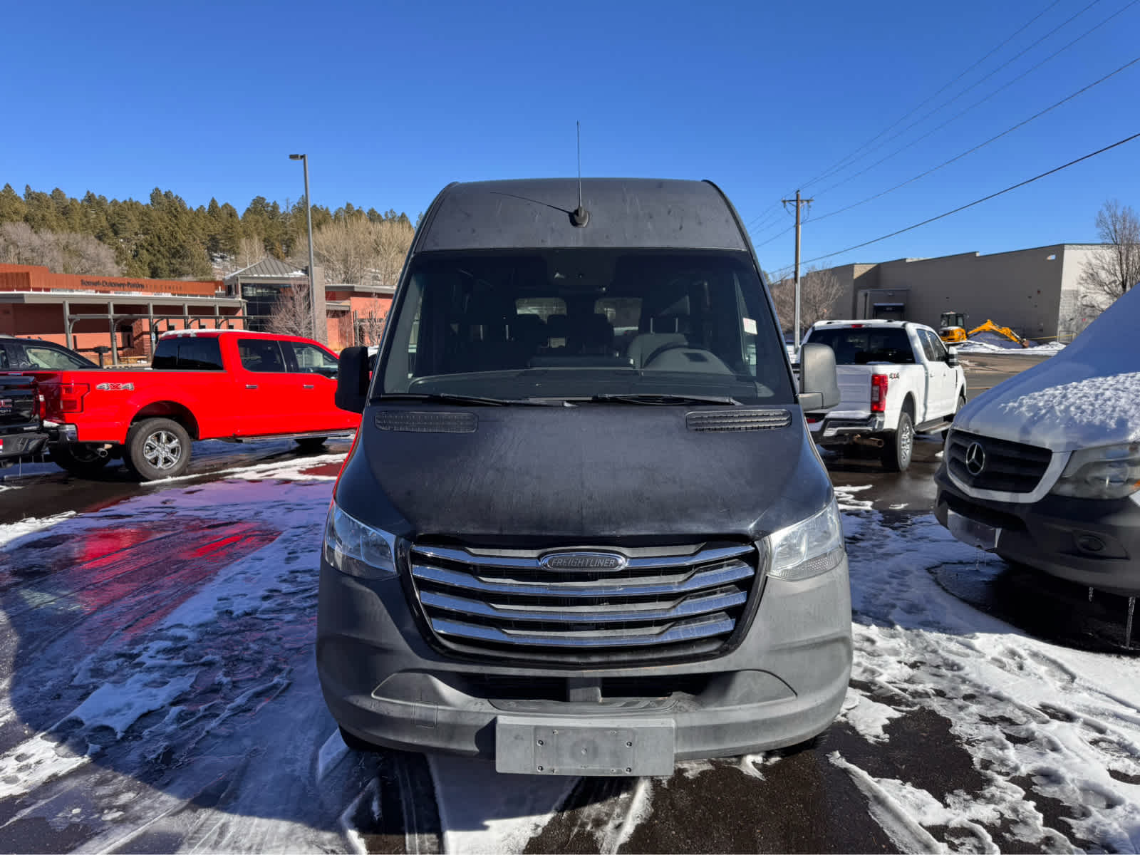 2019 Freightliner Sprinter Passenger 2500 High Roof V6 144 RWD