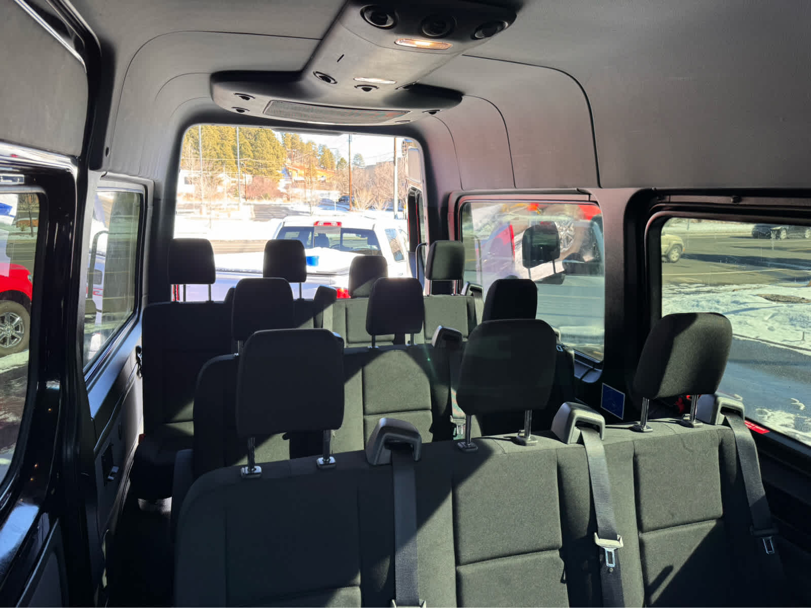 2019 Freightliner Sprinter Passenger 2500 High Roof V6 144 RWD